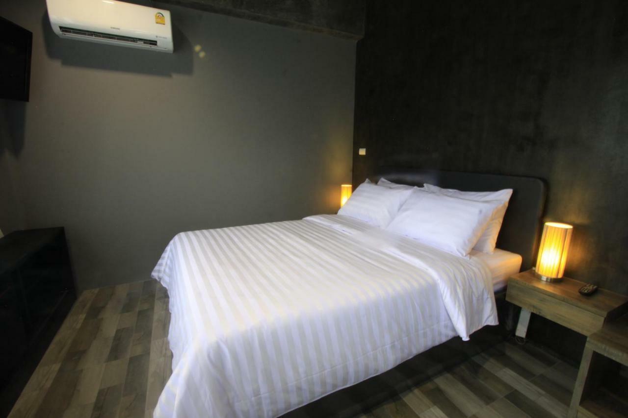 The Nichehome Waterside Living Chiang Mai Exteriör bild