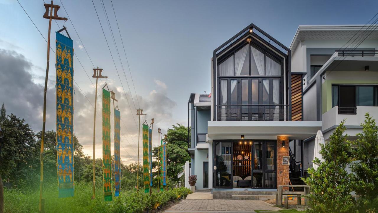 The Nichehome Waterside Living Chiang Mai Exteriör bild